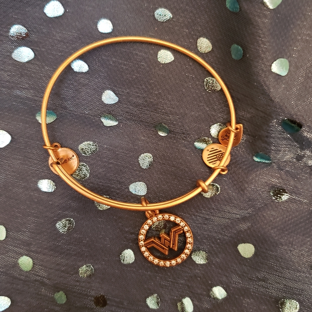 Wonder women alex and ani